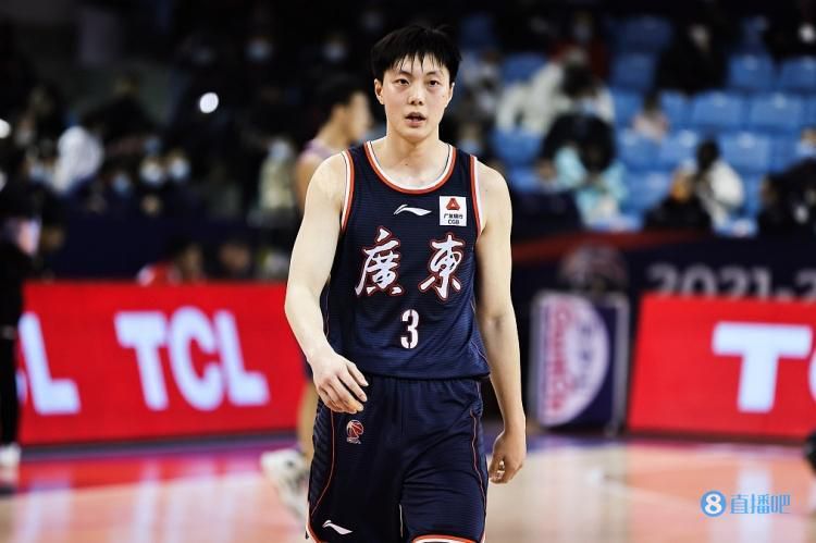 与他同行的，还有东京警示厅长。